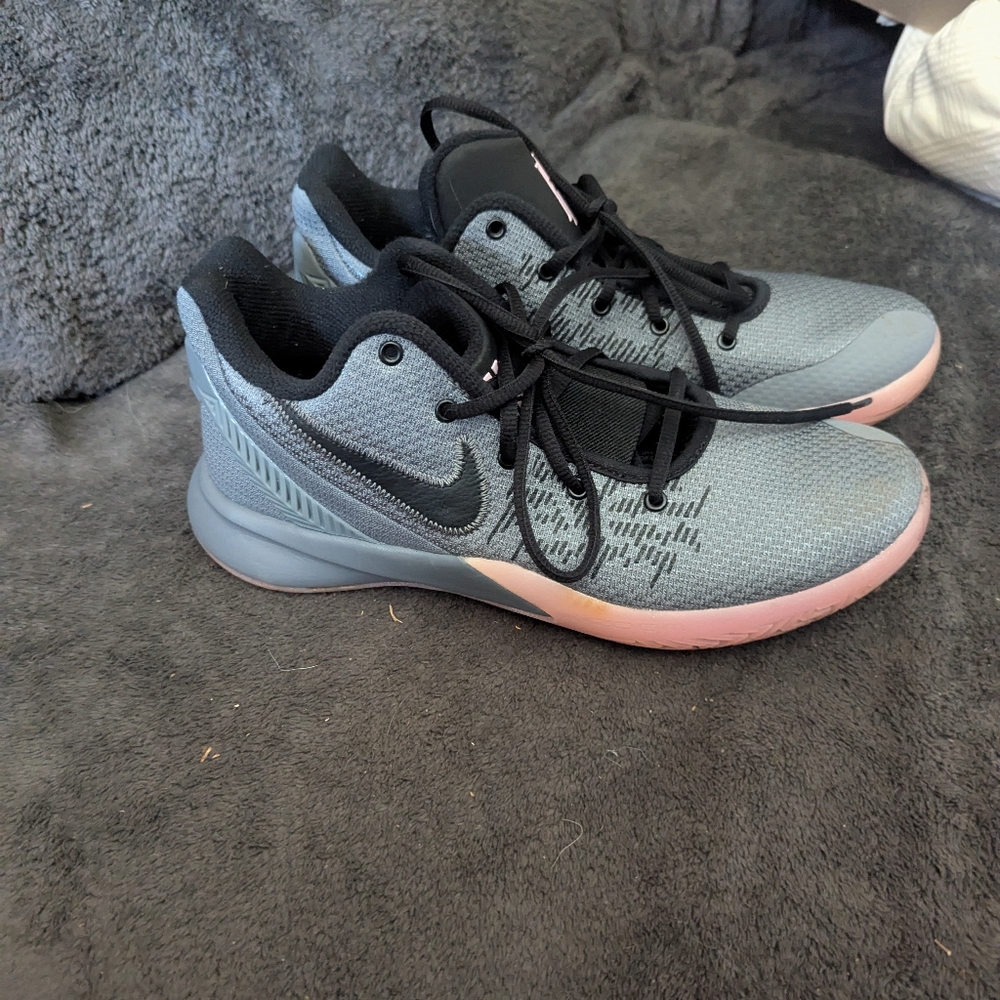 Nike Women's Athletic Shoes - Black and Gray